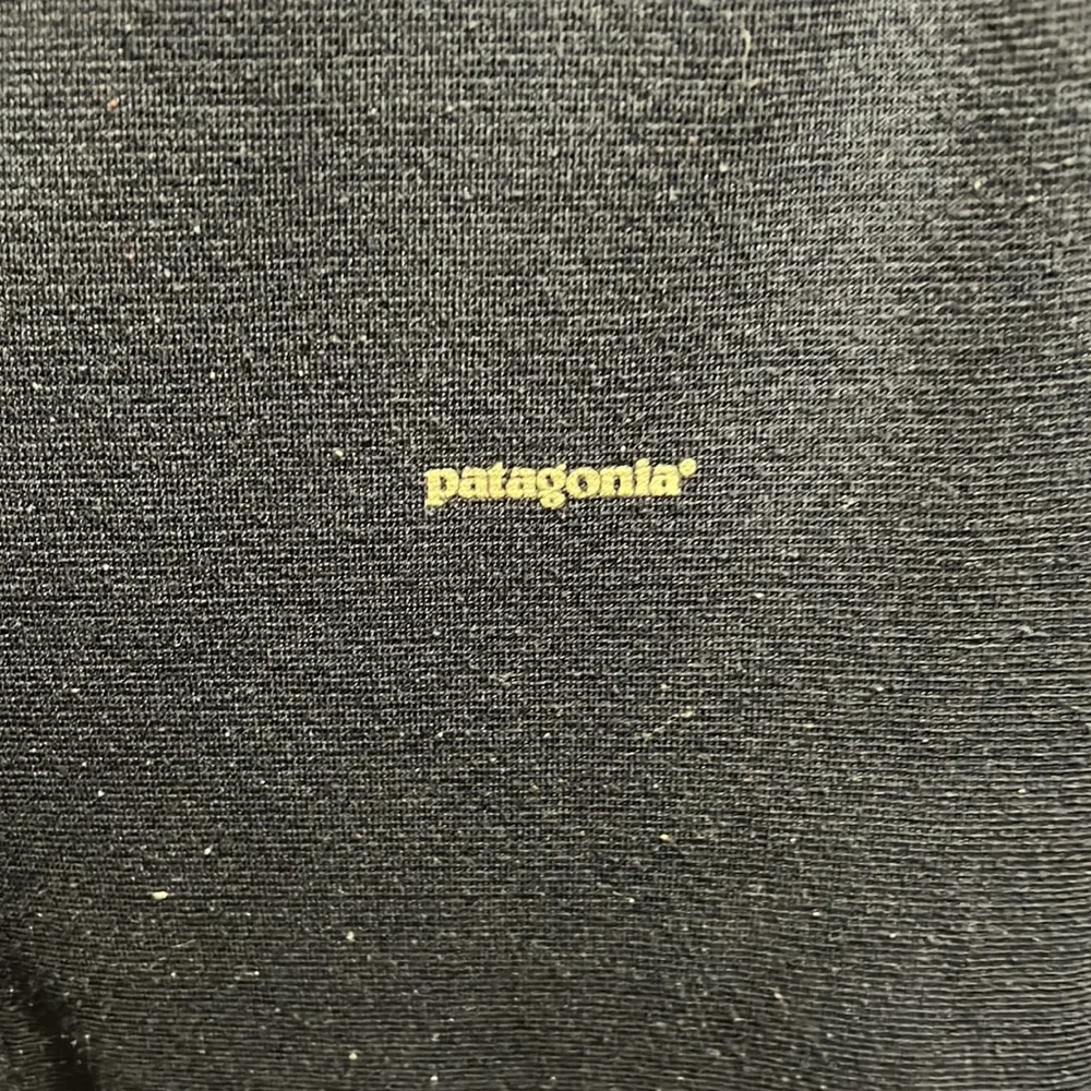 Men’s size medium Patagonia quarters zip